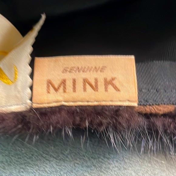 Vintage Black Mink Hat, from the 60’s - Picture 9 of 15